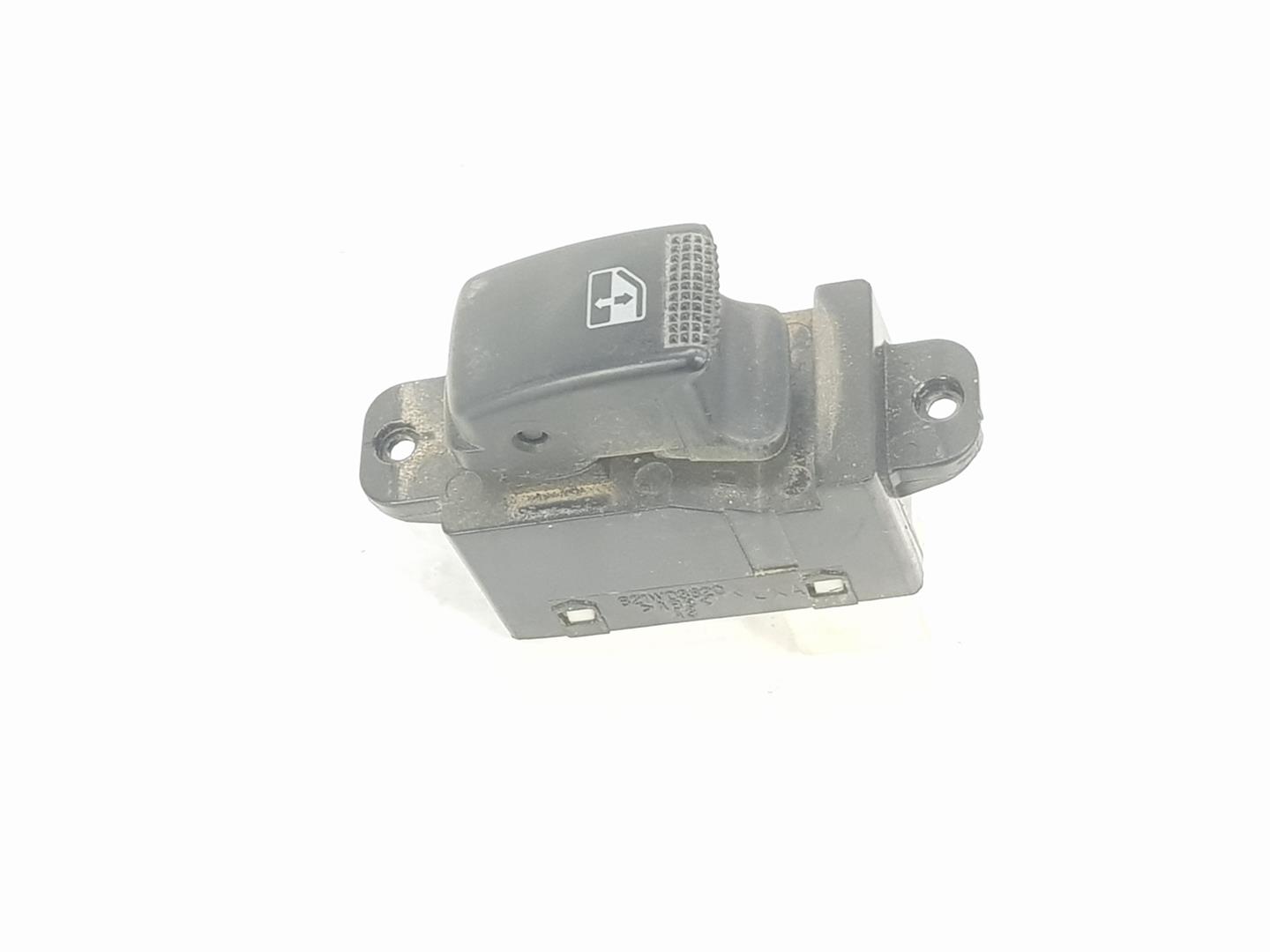 KIA Carnival UP/GQ (1999-2006) Front Right Door Window Switch 935782D000, 0K53D66360WQ 19666964