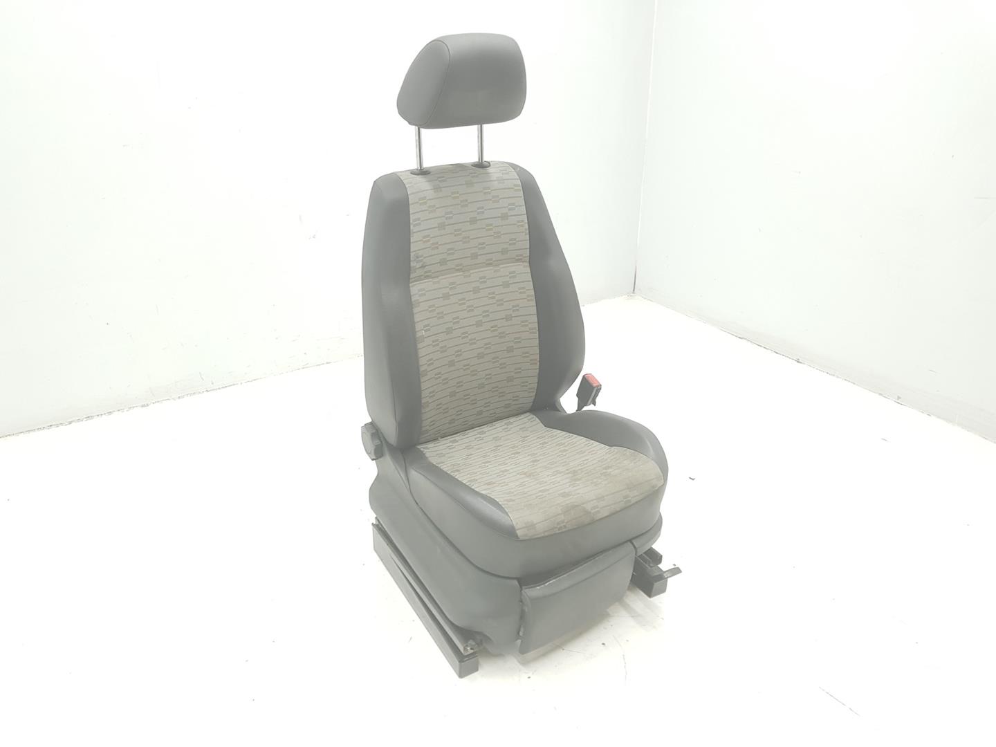 VOLKSWAGEN Caddy 3 generation (2004-2015) Priekinė dešinė sėdynė ENTELA, MANUAL 24200918