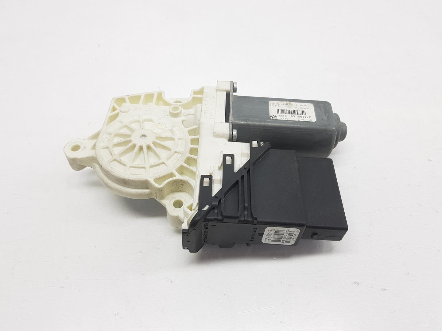 VOLKSWAGEN Passat Variant 1 generation (2010-2024) Rear Right Door Window Control Motor 3C9959704,3C9959704A 21455384