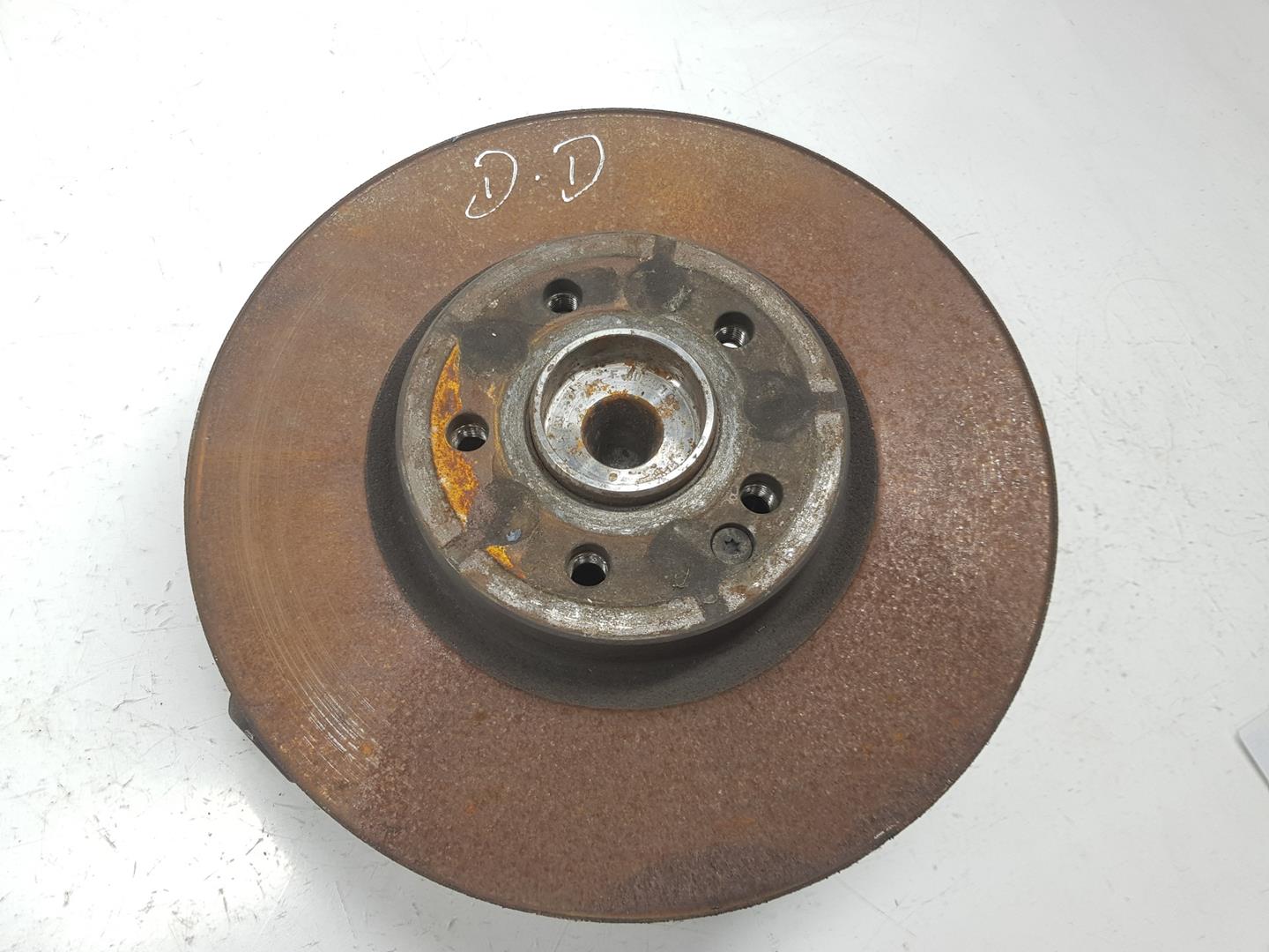 MERCEDES-BENZ Front Right Wheel Hub A4473300720, A4473300720 24144217