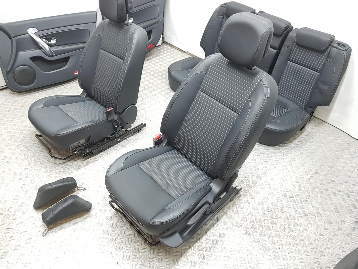 RENAULT Latitude 1 generation (2010-2020) Seats ASIENTOSDECUEROYTELA 24550006