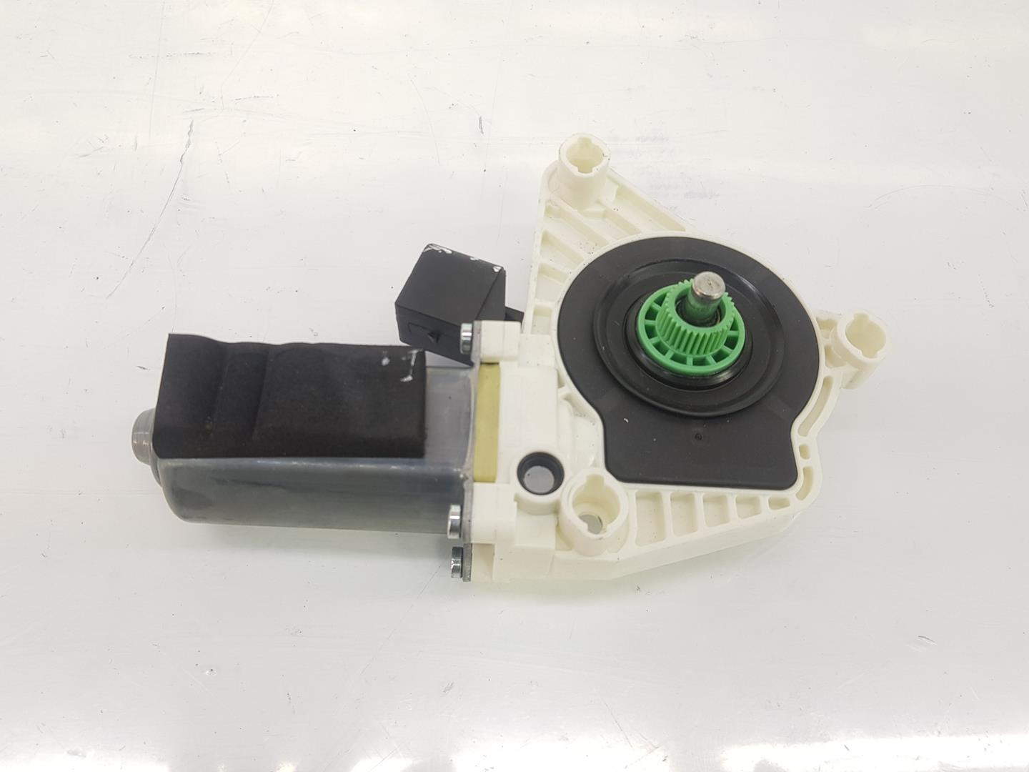 MERCEDES-BENZ CLA-Class C117 (2013-2016) Front Left Door Window Regulator Motor A2078200542, A2078200542, SOLOMOTOR 19798075