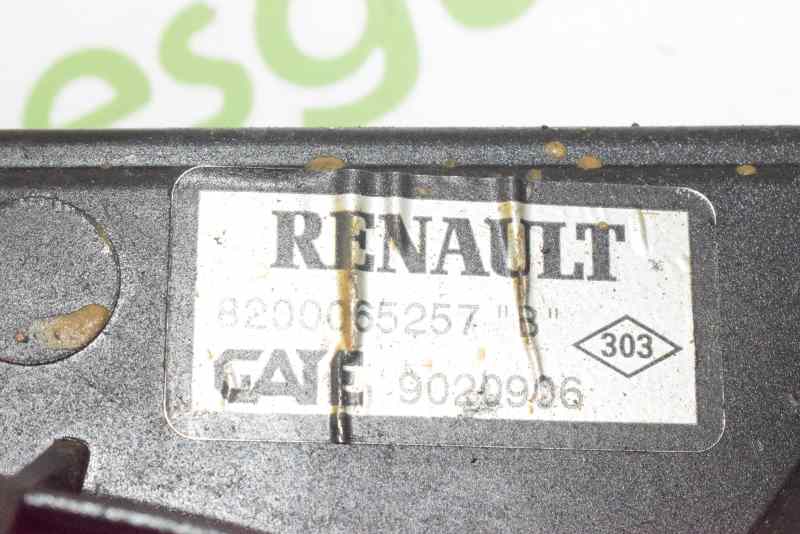 RENAULT Scenic 1 generation (1996-2003) Difuzora ventilators 7701070217, 8200065257B 19576605