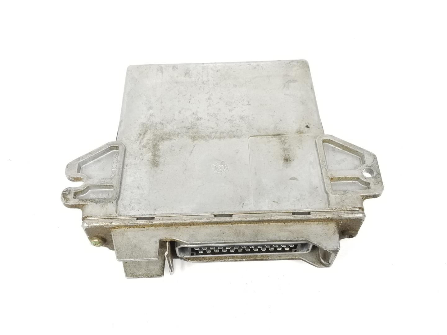 RENAULT Clio 2 generation (1998-2013) Engine Control Unit ECU 7700104956, 7700104956, 2222DL 19807957