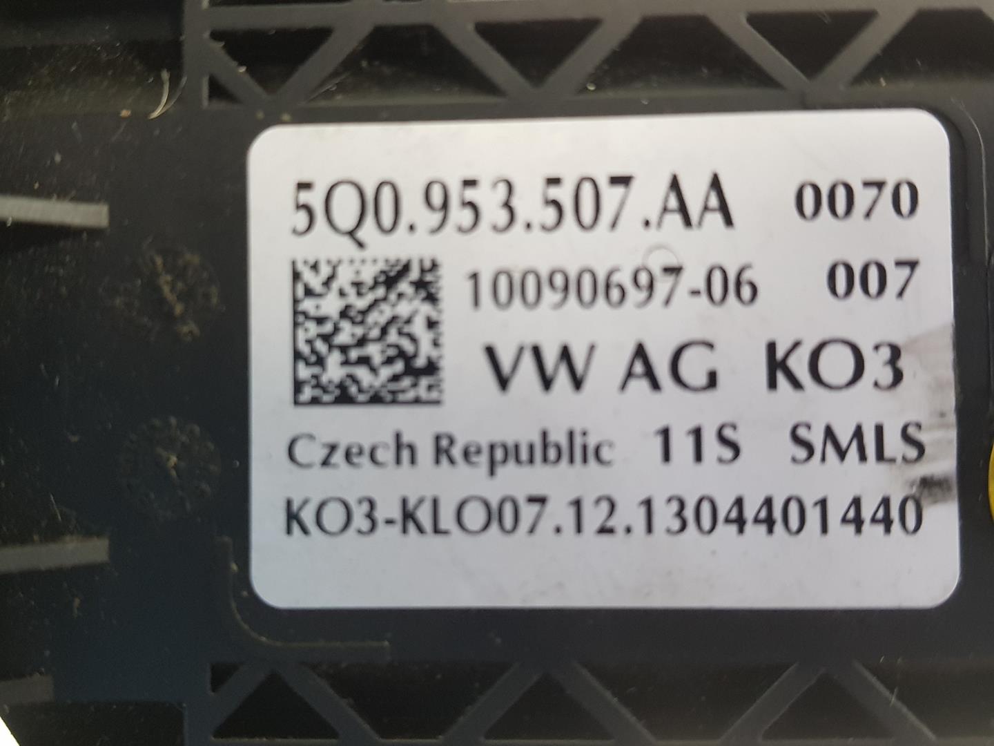 VOLKSWAGEN Variant VII TDI (2014-2024) Кнопки / переключатели на рулевом колесе 5Q0953507AA,5Q0953507AA 19764444