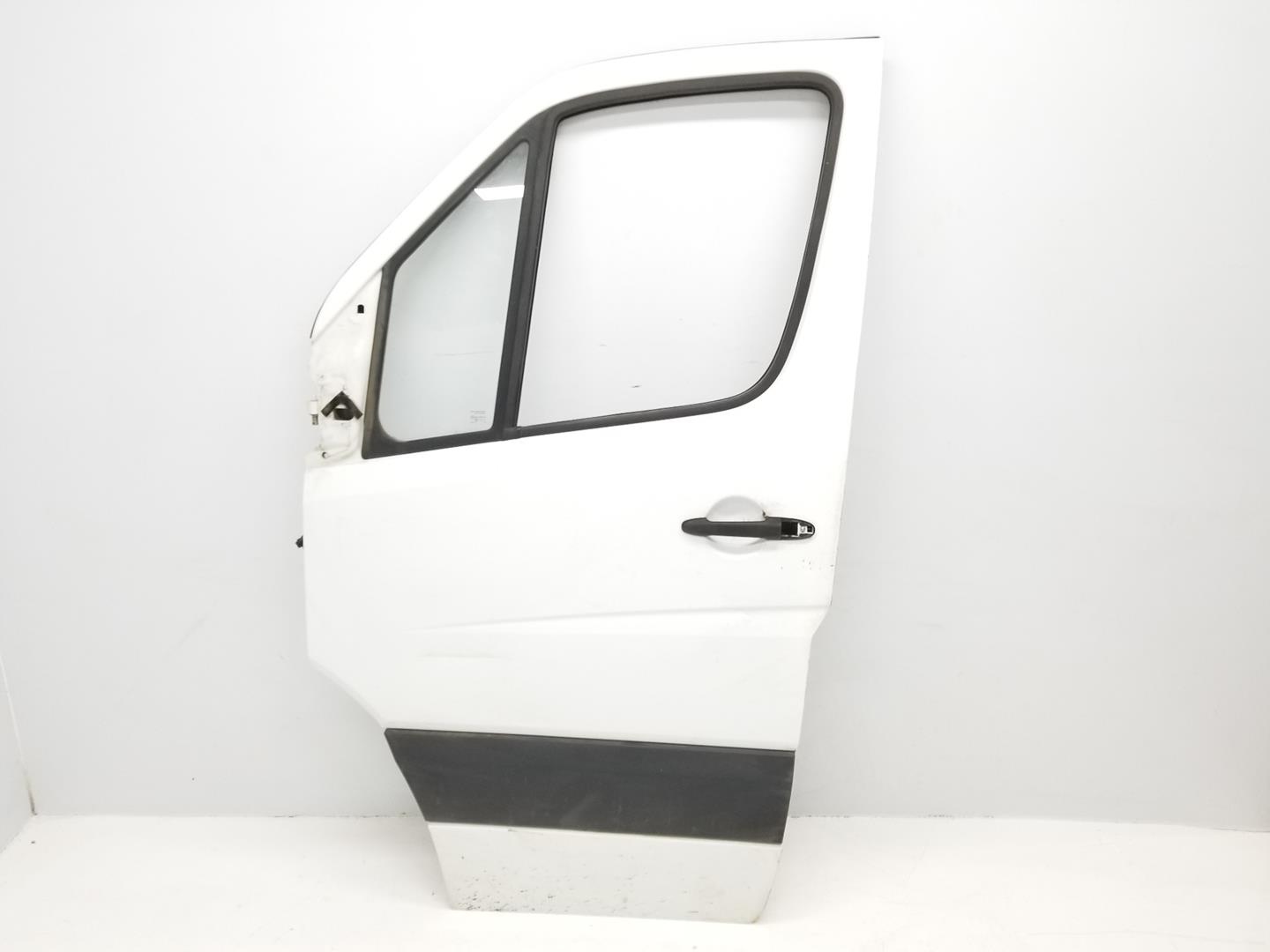 MERCEDES-BENZ Sprinter 1 generation (2013-2020) Дверь передняя левая A9067200005, A9067200005, COLORBLANCO 24178780