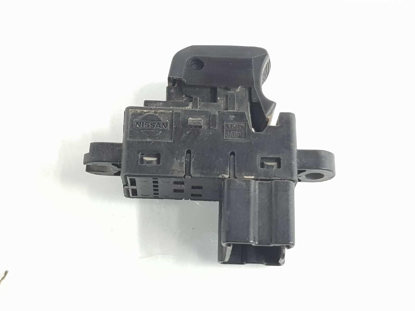 NISSAN X-Trail T31 (2007-2014) Rear Right Door Window Control Switch 25411JG000, 25411JG000 19699009