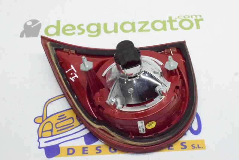 VOLKSWAGEN Golf 5 generation (2003-2009) Feu arrière de hayon côté gauche 1K6945093E, 1K6945093J 19575664