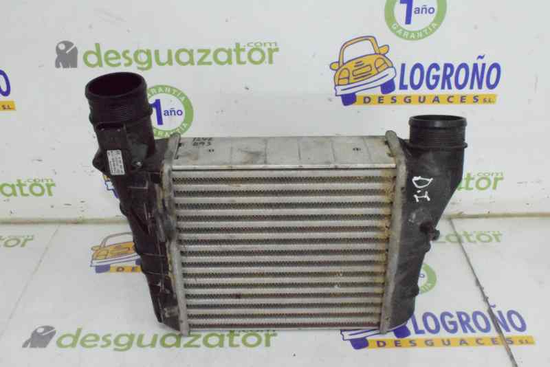 SEAT Exeo 1 generation (2009-2012) Välijäähdyttimen jäähdytin 8E0145805AA, 3229440 19606316