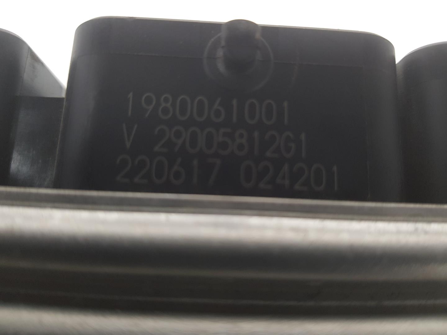 PEUGEOT 208 Peugeot 208 (2012-2015) Variklio kompiuteris 9811545080, 9800913080 19889254