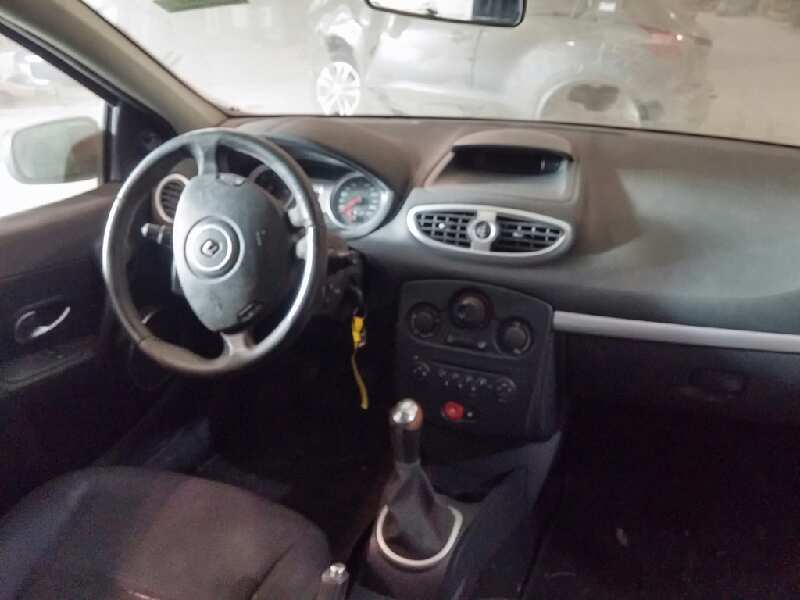 RENAULT Clio 3 generation (2005-2012) Priekinė kairė apatinė šakė 8200744091, 8200744091 19758653