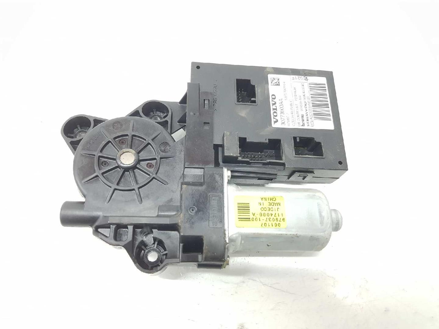 VOLVO C30 1 generation (2006-2013) Moteur de commande de vitre de porte avant droite 30773903AA, 30773903AA 24143371