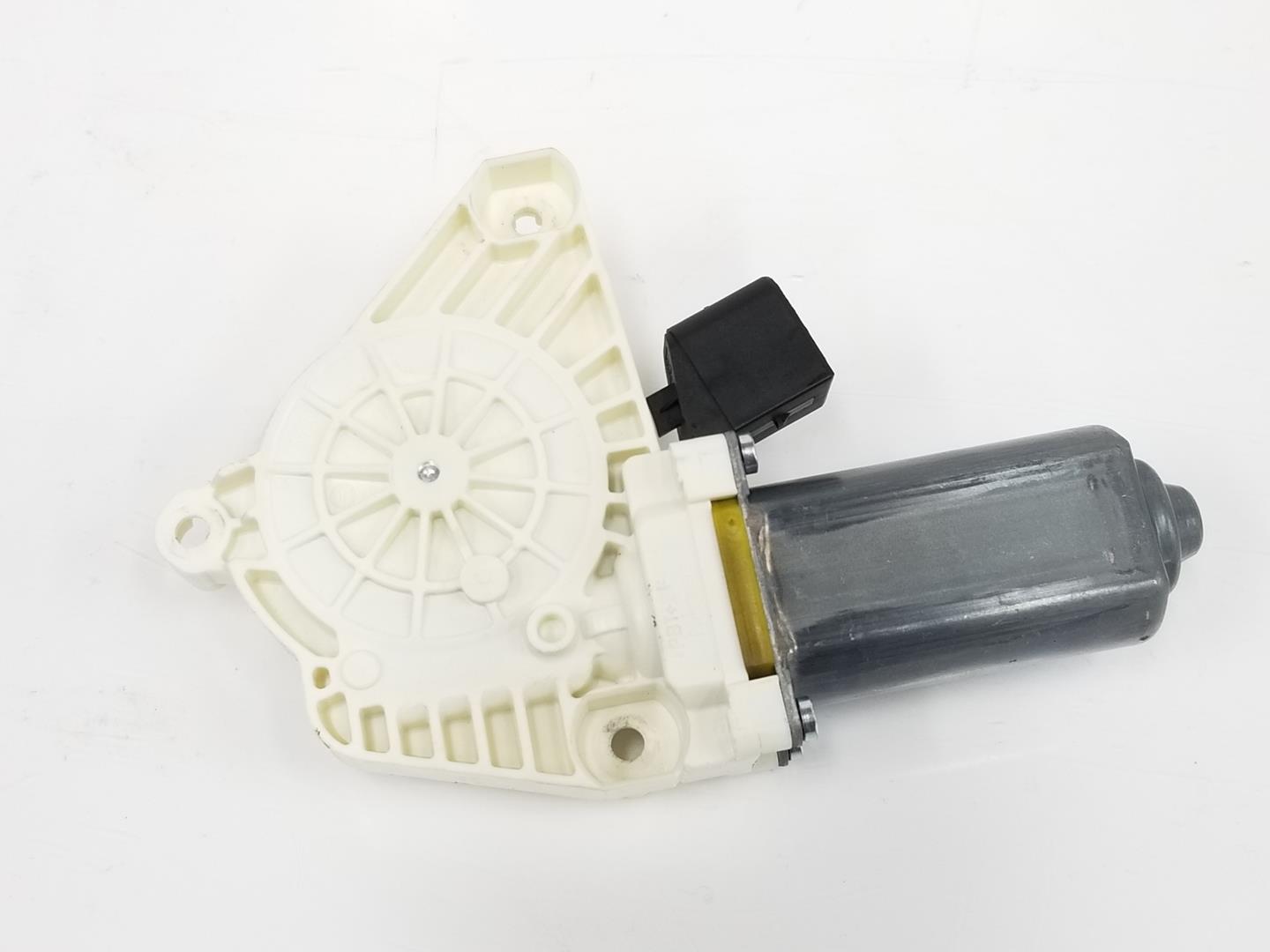 MERCEDES-BENZ CLA-Class C117 (2013-2016) Motor de control geam ușă  dreapta spate A2078200542, A2078200542, 1141CB2222DL 24173932