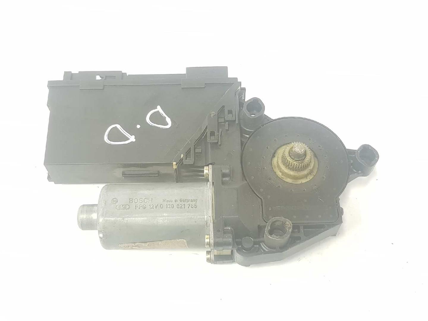 VOLKSWAGEN Touareg 1 generation (2002-2010) Front Right Door Window Control Motor 7L0959702H, 7L0959702H, SOLOMOTOR 19720716