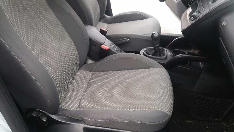 SEAT Altea 1 generation (2004-2013) Подлокотник 5P0864251,NEGRO 26365247