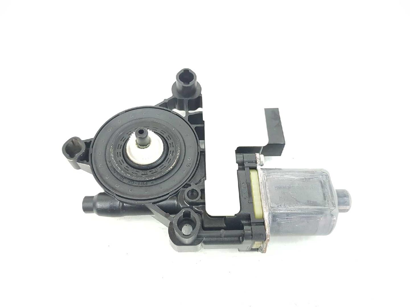 SKODA Octavia 2 generation (2004-2013) Motor de control geam ușă  dreapta spate 5Q0959812A, 5Q0959812A, 2222DL 19874655