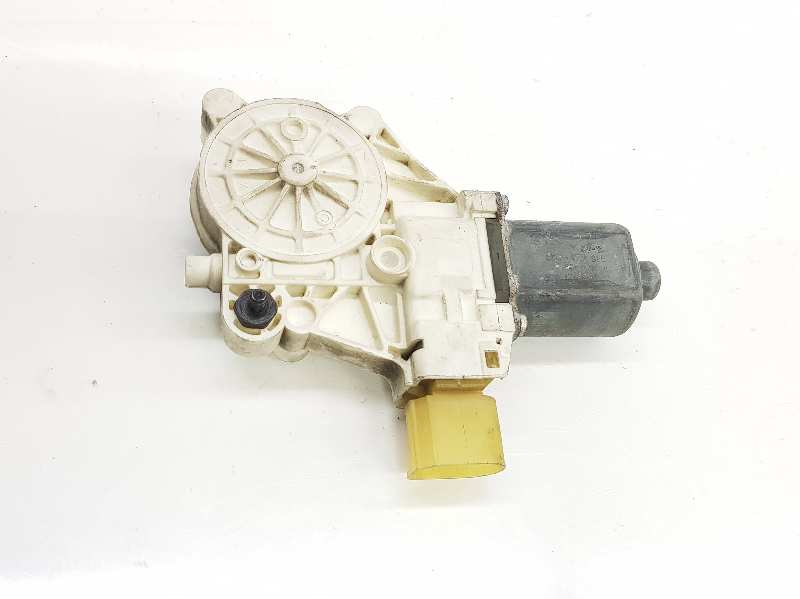 BMW 1 Series E81/E82/E87/E88 (2004-2013) Moteur de commande de vitre de porte avant droite 67626927028, 67626927028 19740607