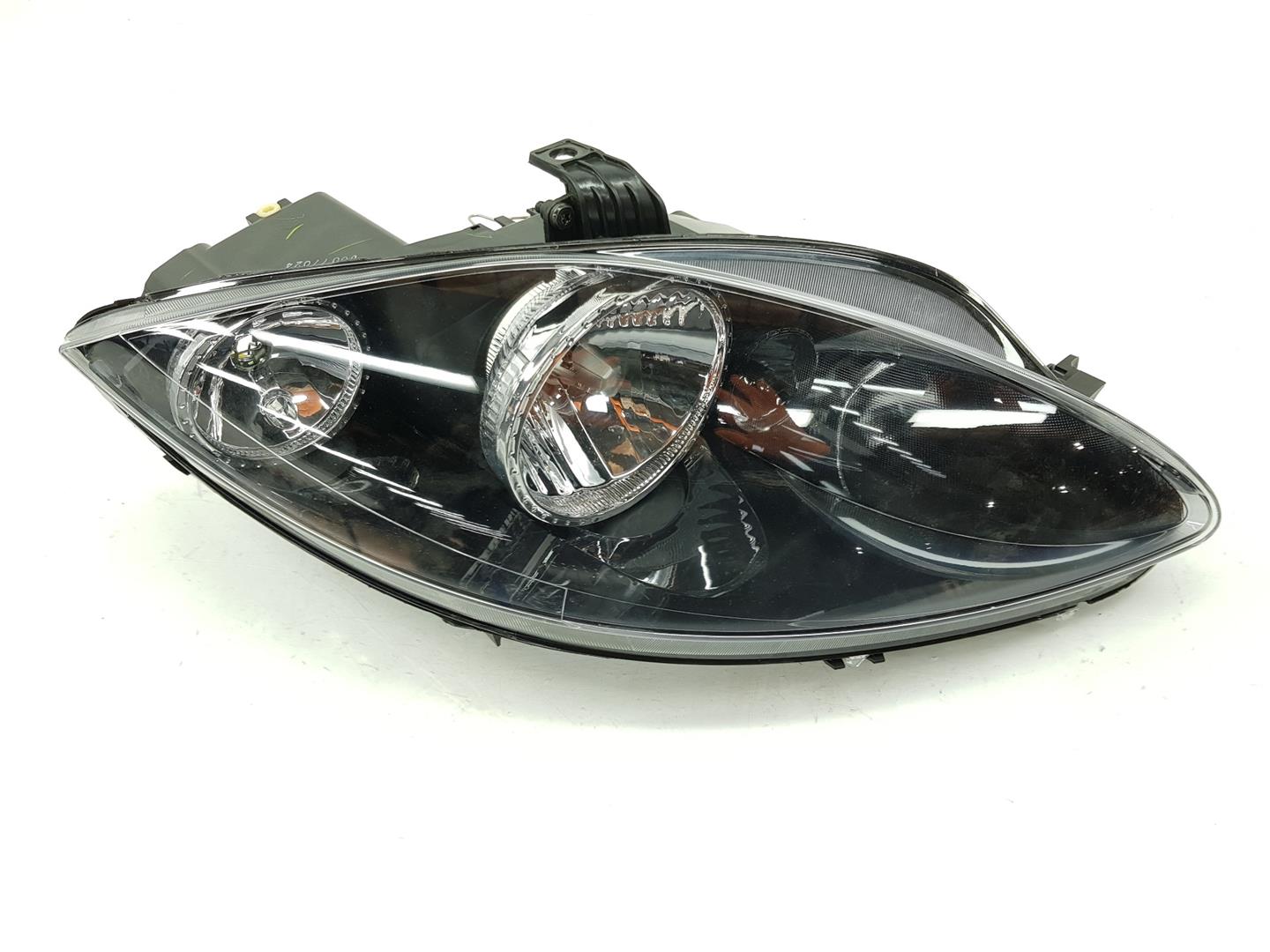 SEAT Leon 2 generation (2005-2012) Front Right Headlight 5P1941006D, 5P19410030 24224314