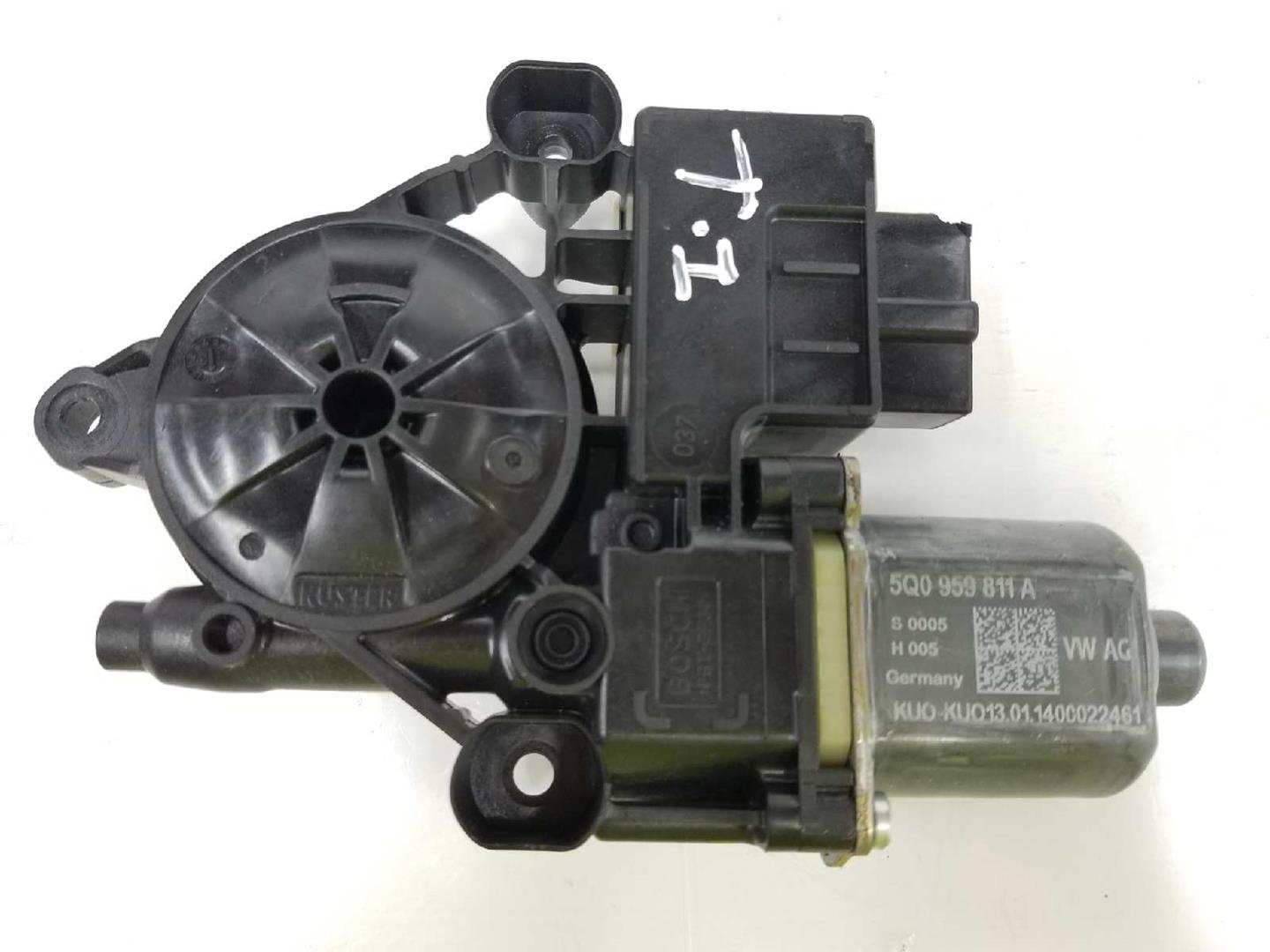 VOLKSWAGEN Golf 7 generation (2012-2024) Rear Left Door Window Control Motor 5Q0959811A, 5Q0959811A 19700643