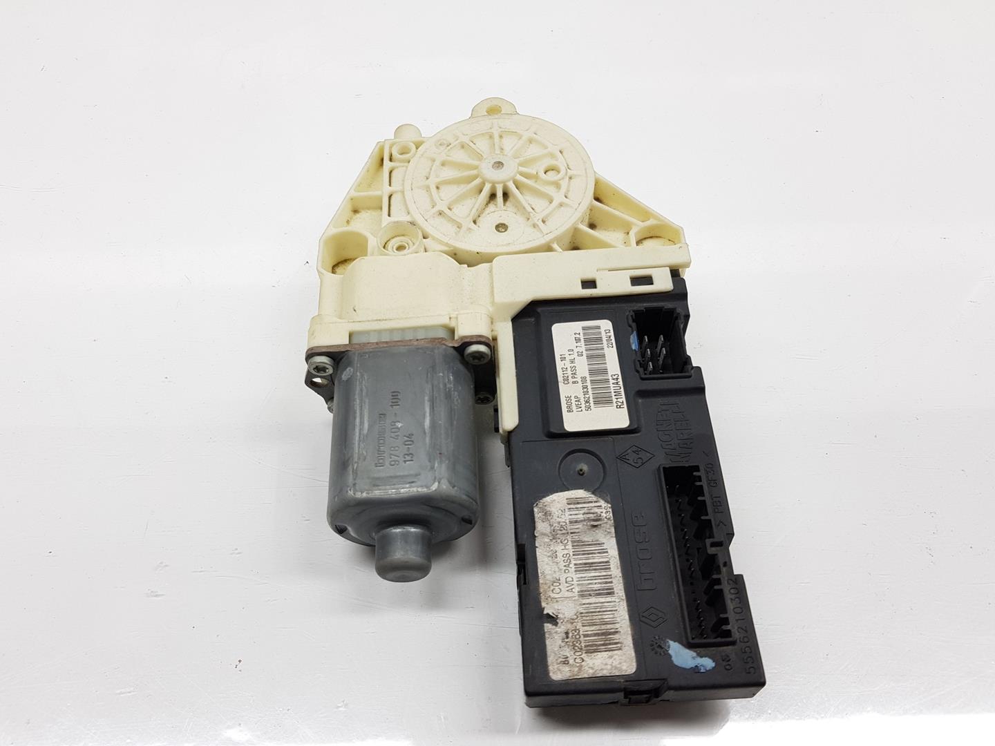 RENAULT Laguna 3 generation (2007-2015) Moteur de commande de vitre de porte avant droite 0130822331, 807307296R 23754785