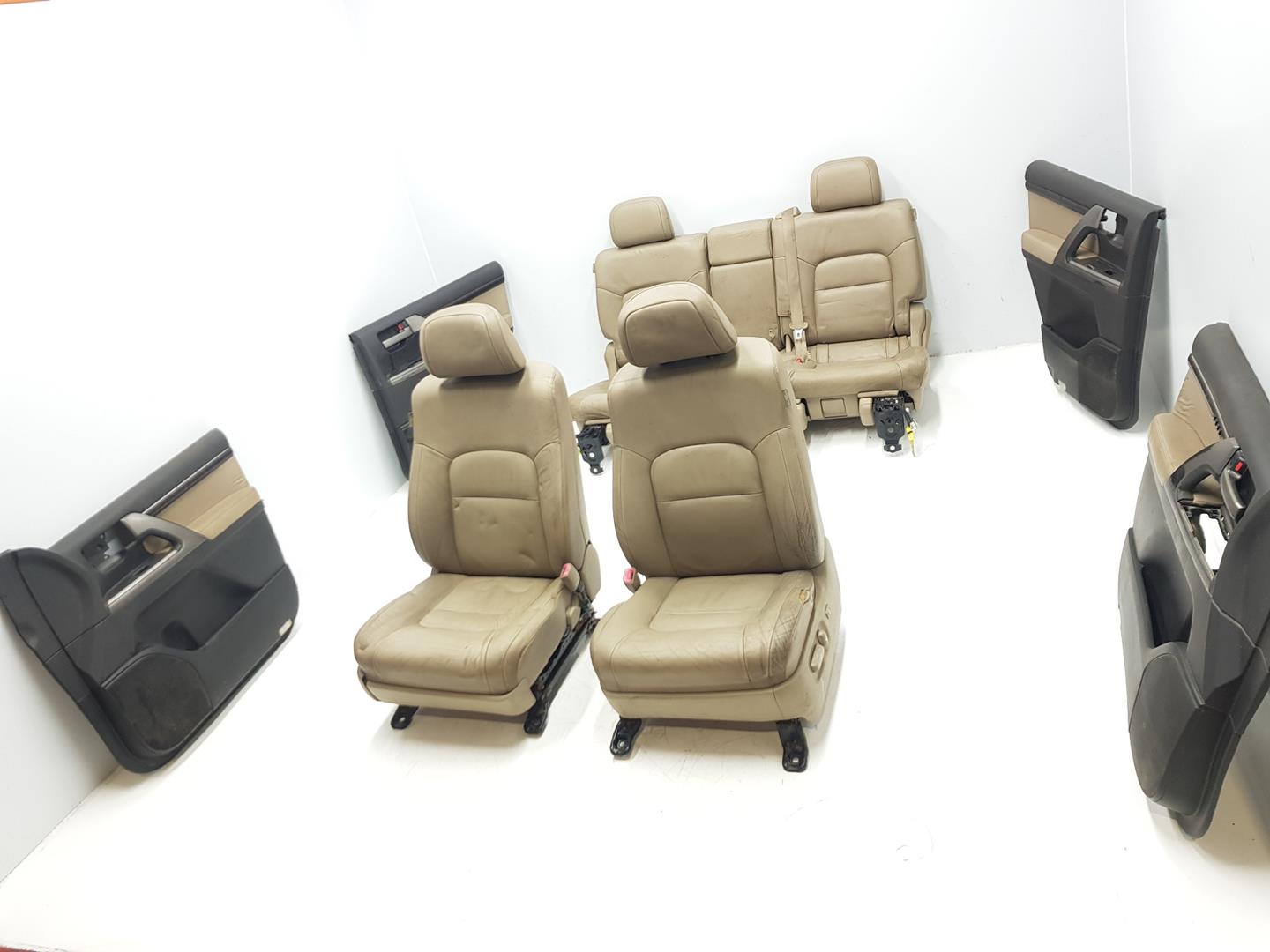 TOYOTA Land Cruiser J200 Series (2007-2015) Seats ASIENTOSDECUEROBEIGE 24135714