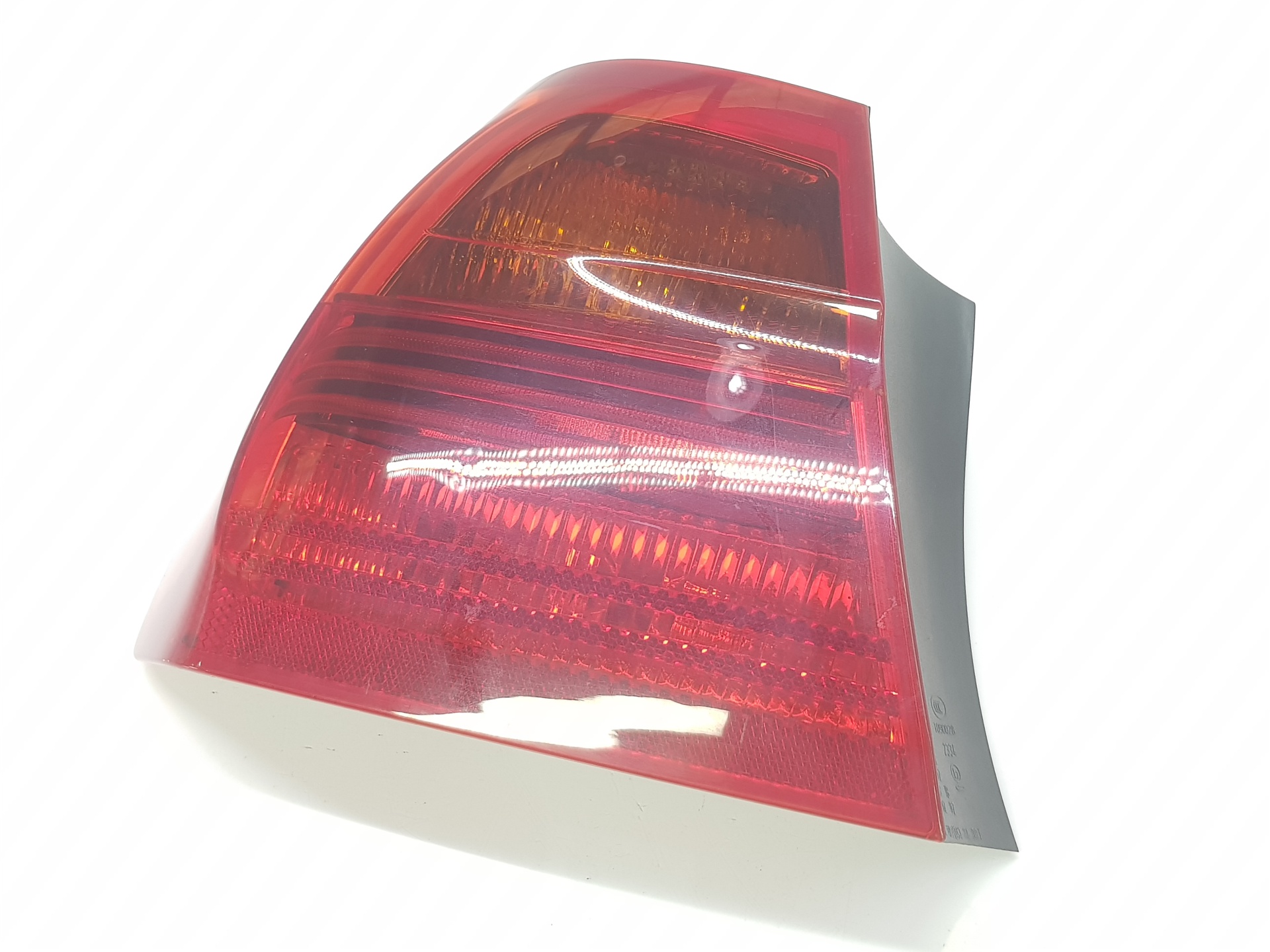 Piloto trasero izquierdo N47D20A 63216937457 de Bmw Serie 3 berlina 2004-2012 184 CV