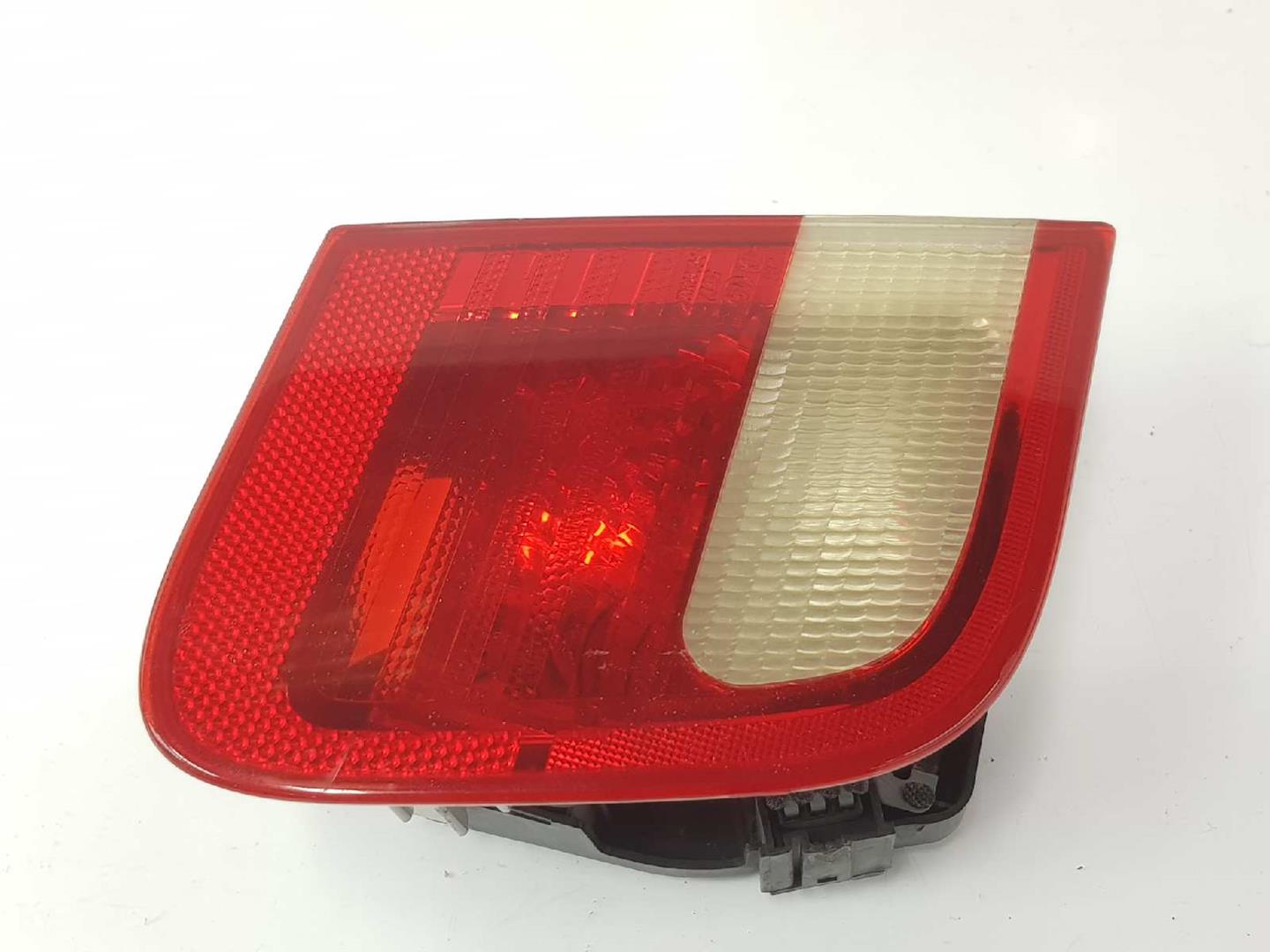 BMW 3 Series E46 (1997-2006) Left Side Tailgate Taillight 8364923,63218364923 19733931