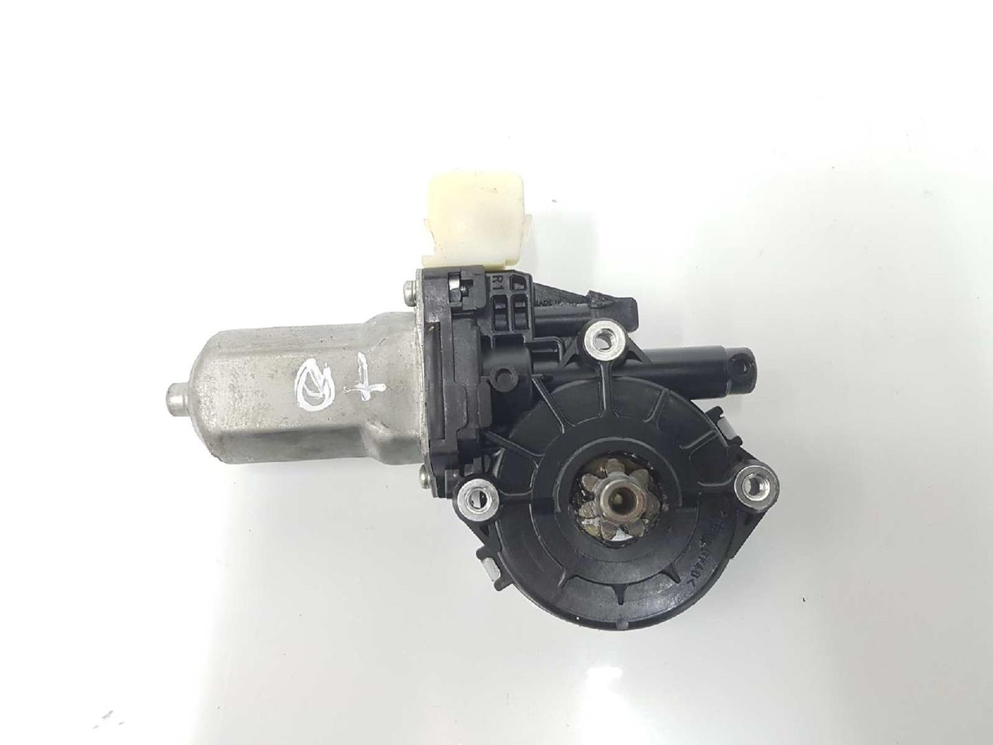 NISSAN X-Trail T32 (2013-2022) Motor de control geam ușă  dreapta spate 827301BA0A, 827301BA0A 19708954