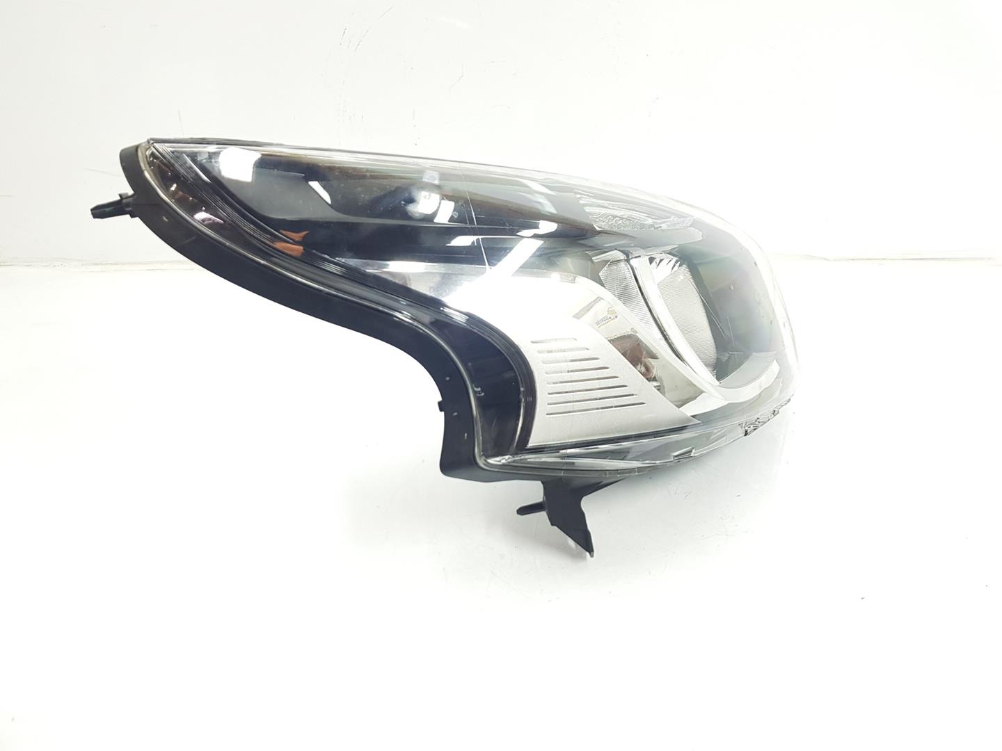 RENAULT Trafic 2 generation (2001-2015) Front Right Headlight 260109424R, 1EE011410-22, 2222DL 19890716