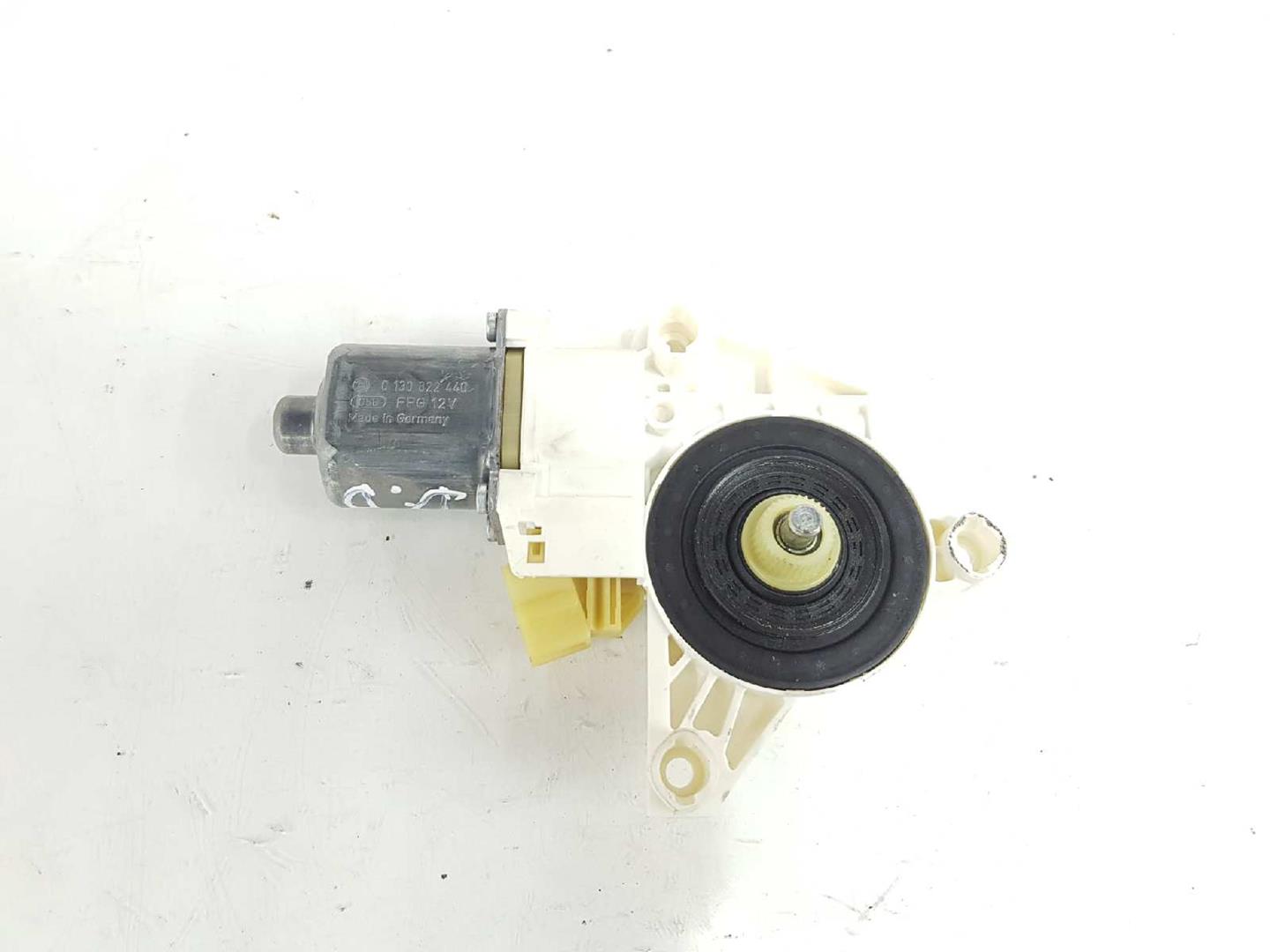 MERCEDES-BENZ C-Class W204/S204/C204 (2004-2015) Front Right Door Window Control Motor A2048200242, 2048200242 19700987