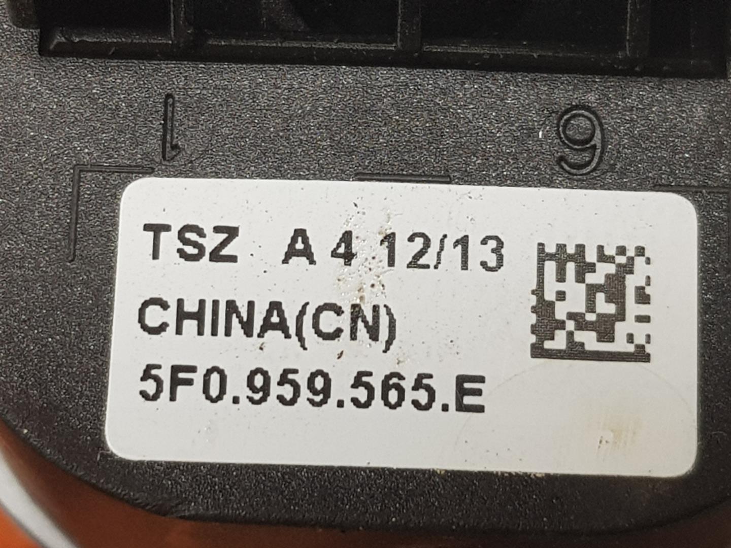 VOLKSWAGEN Bora 1 generation (1998-2005) Other Control Units 5F0959565E, 5F0959565E 19927003