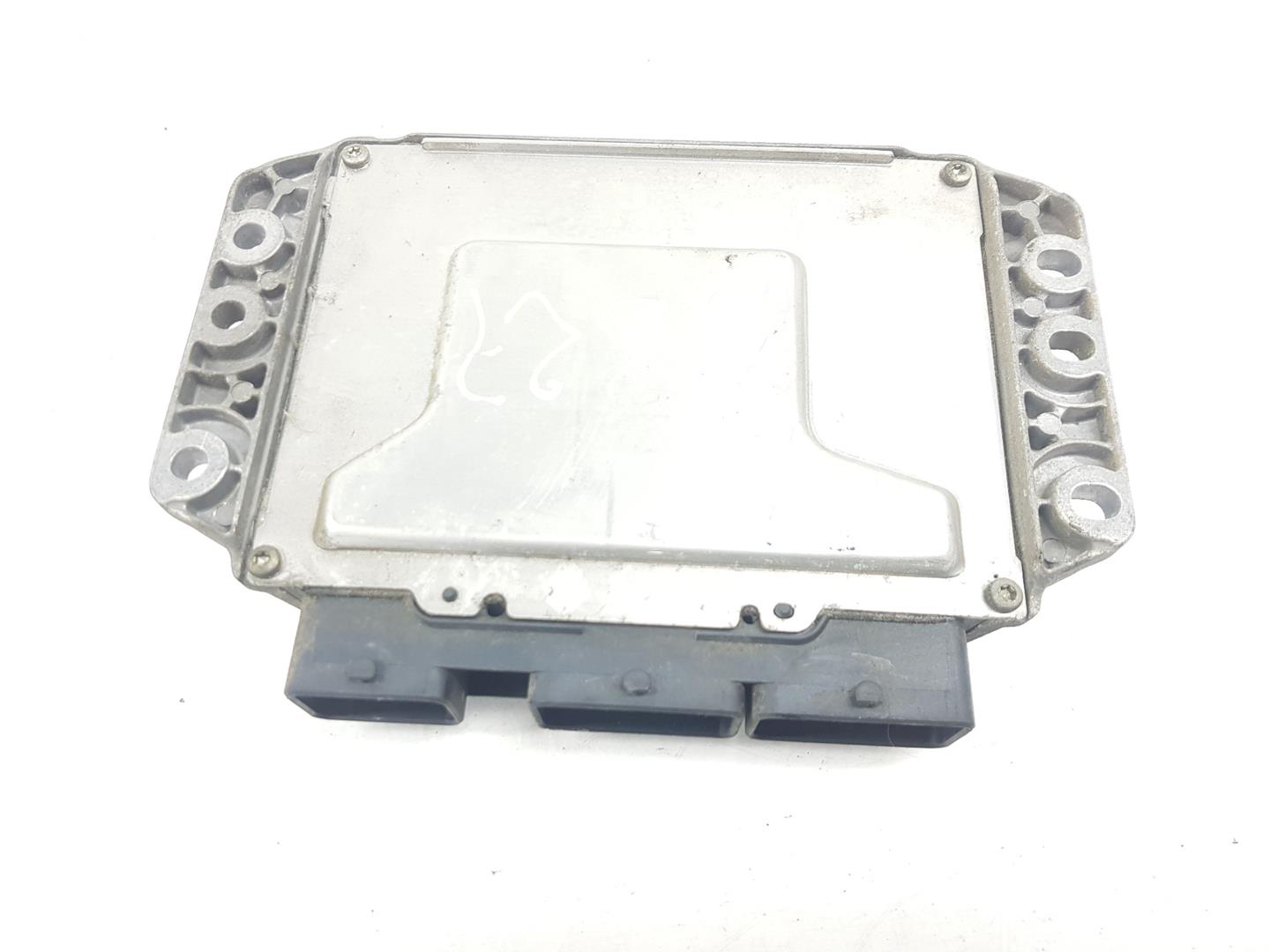 RENAULT Megane 2 generation (2002-2012) Engine Control Unit ECU 8200283924,8200242405 19909831