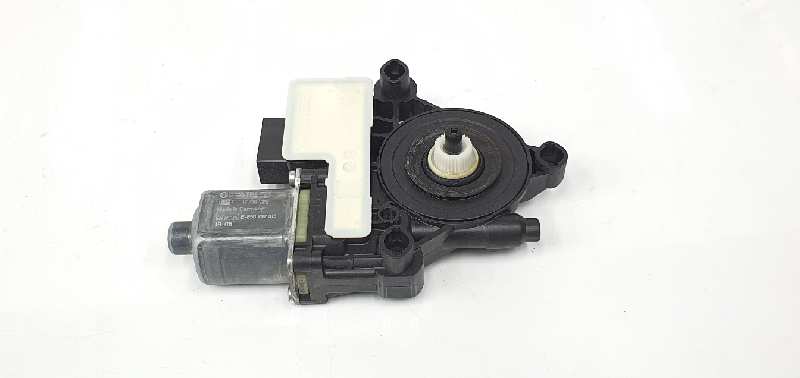 SEAT Toledo 3 generation (2004-2010) Moteur de commande de vitre de porte arrière gauche 5Q0959407A, 5Q0959407A 19757584