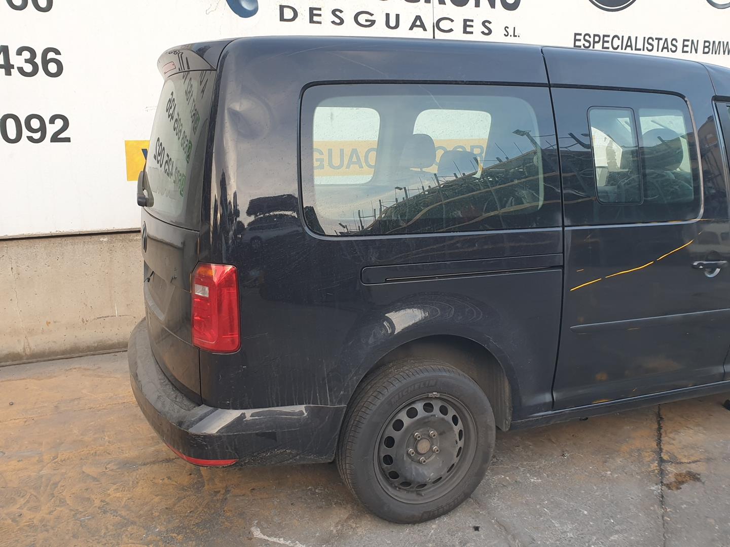 VOLKSWAGEN Caddy 4 generation (2015-2020) Маторчик стеклоподъемника передней левой двери 2K5959701A,2K5959701A 19904922