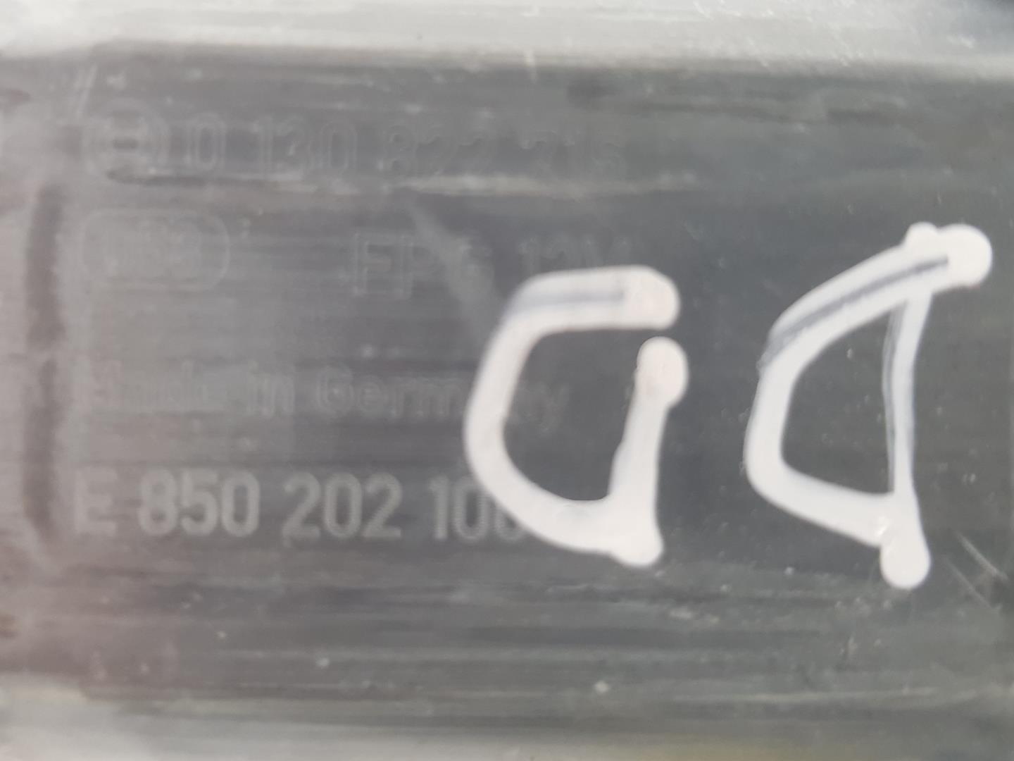 VOLKSWAGEN Golf 7 generation (2012-2024) Priekinių dešinių durų stiklo pakelėjo varikliukas 5Q0959802B, 5Q0959802B 24191912