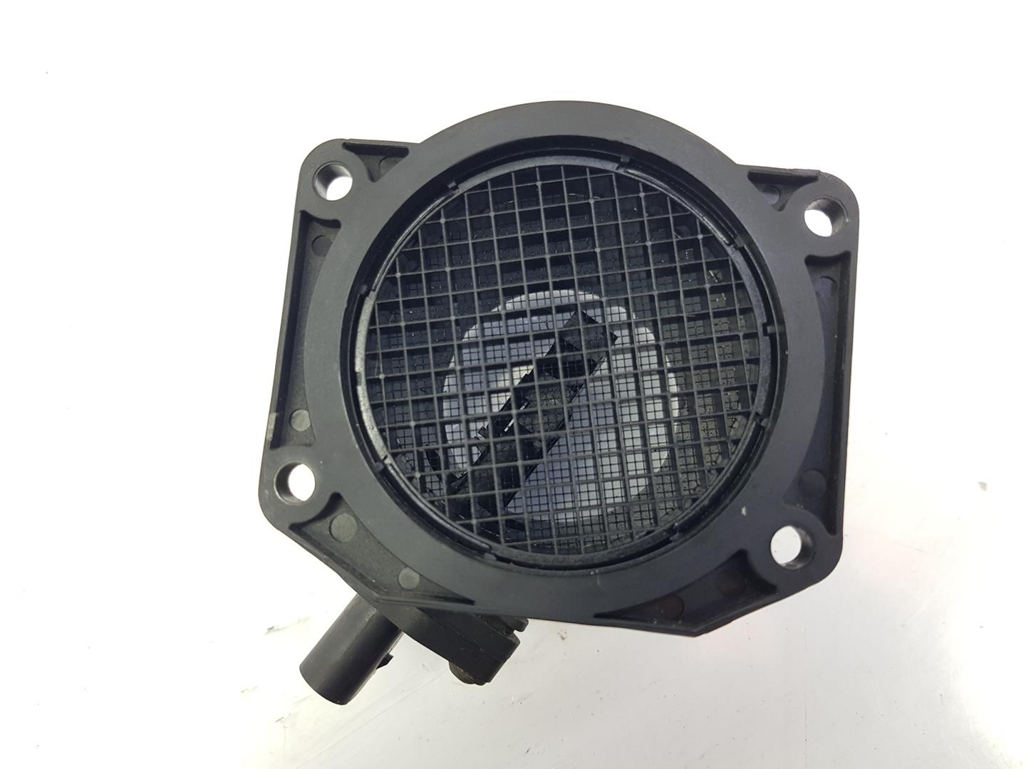 Caudalímetro ALT 06B133471A de Audi A4 berlina 2000-2004 131 CV - pieza usada