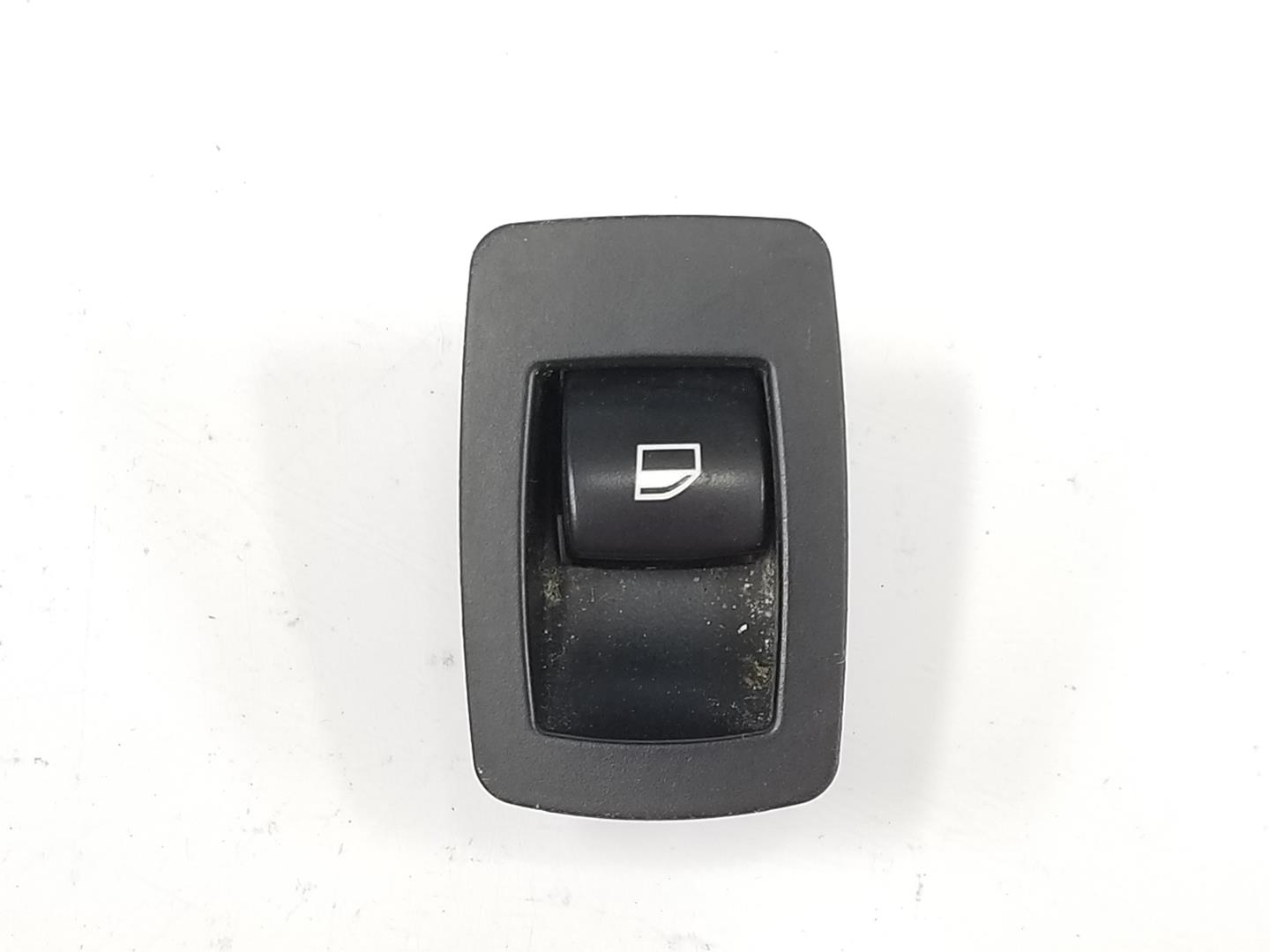 BMW 3 Series E90/E91/E92/E93 (2004-2013) Front Right Door Window Switch 61316945874, 6945874 19935122