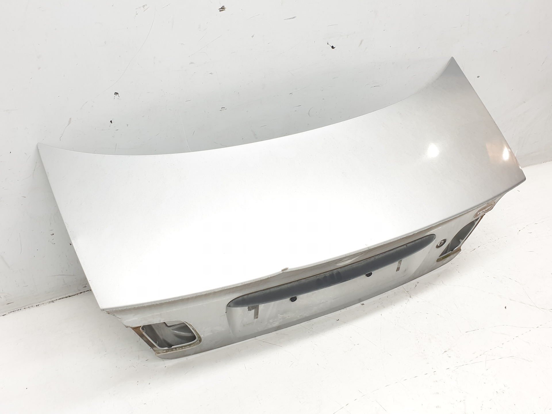 Boot lid 204D1 41627003314 de Bmw Serie 3 berlina 1998-2006 184 CV con 174818 km - pieza usada