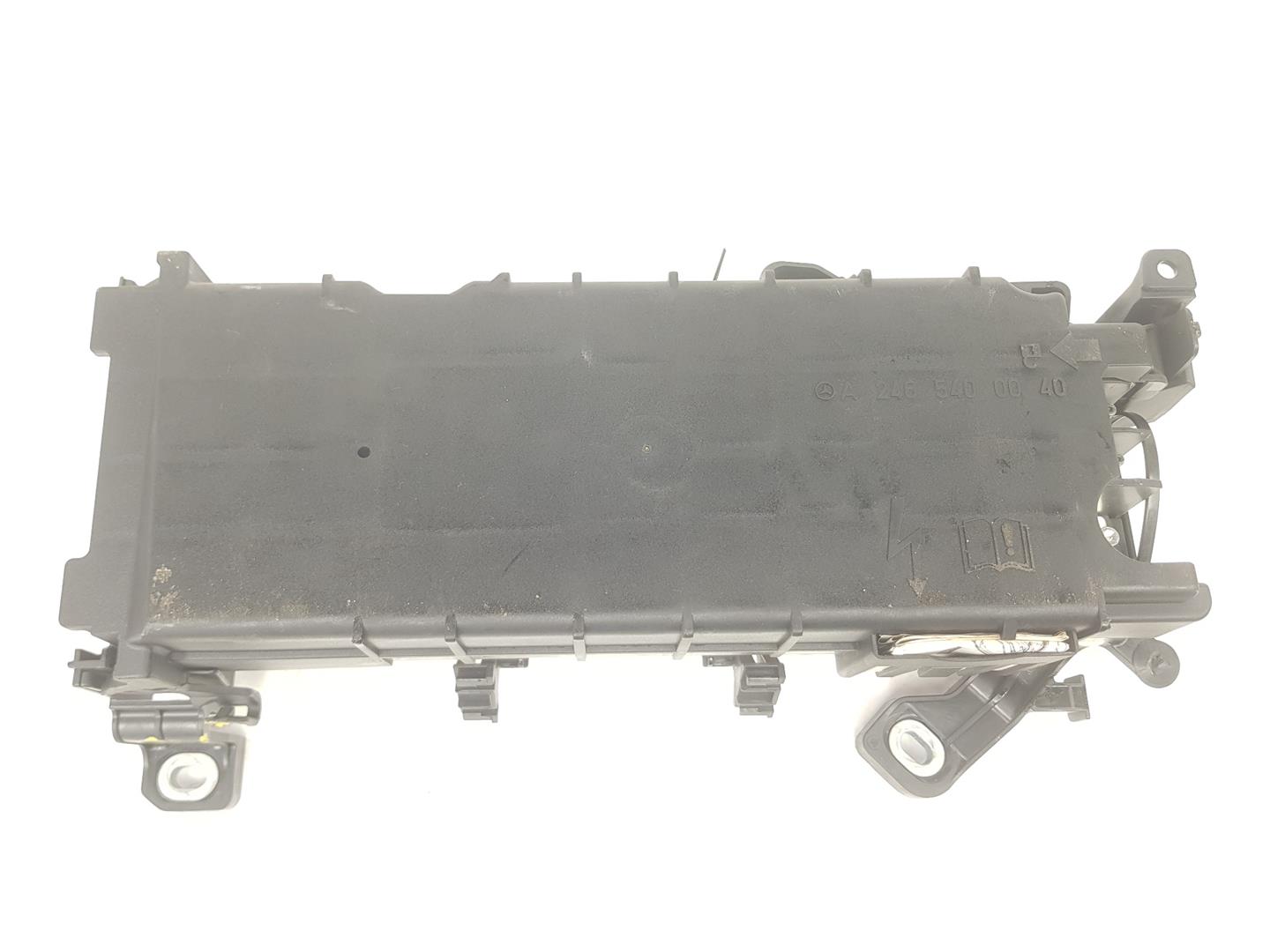 MERCEDES-BENZ A-Class W176 (2012-2018) Saugiklių dėžė A2469066600, A2465400040 24206224