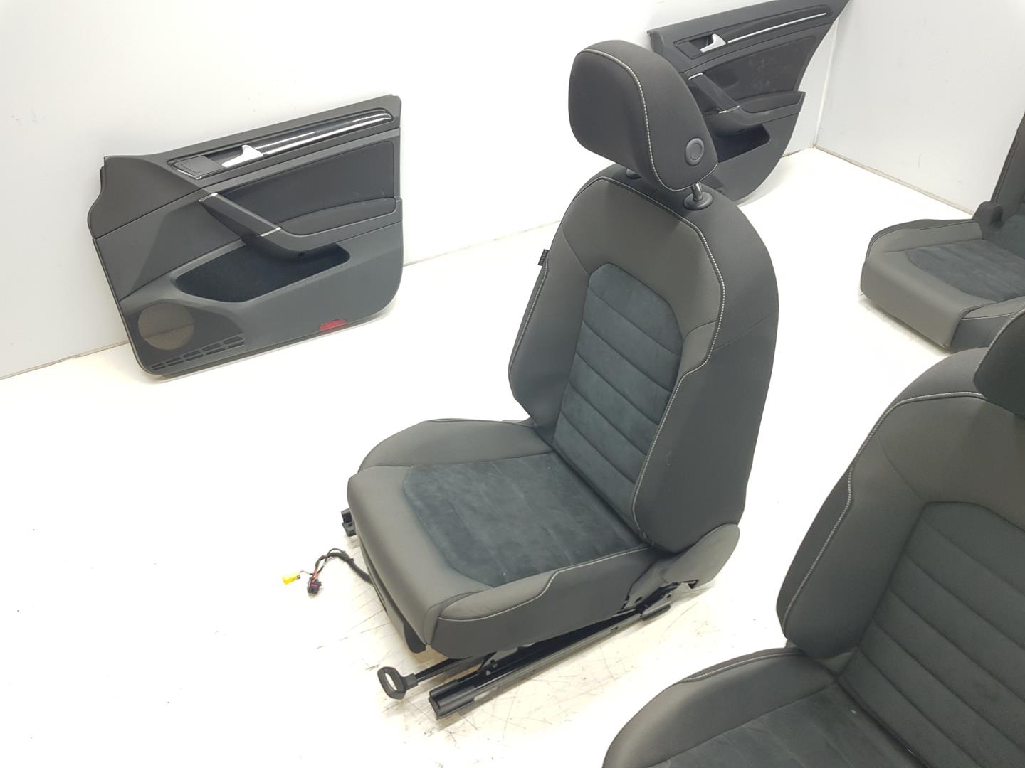 VOLKSWAGEN Variant VII TDI (2014-2024) Seats ASIENTOSMANUALES 19842674