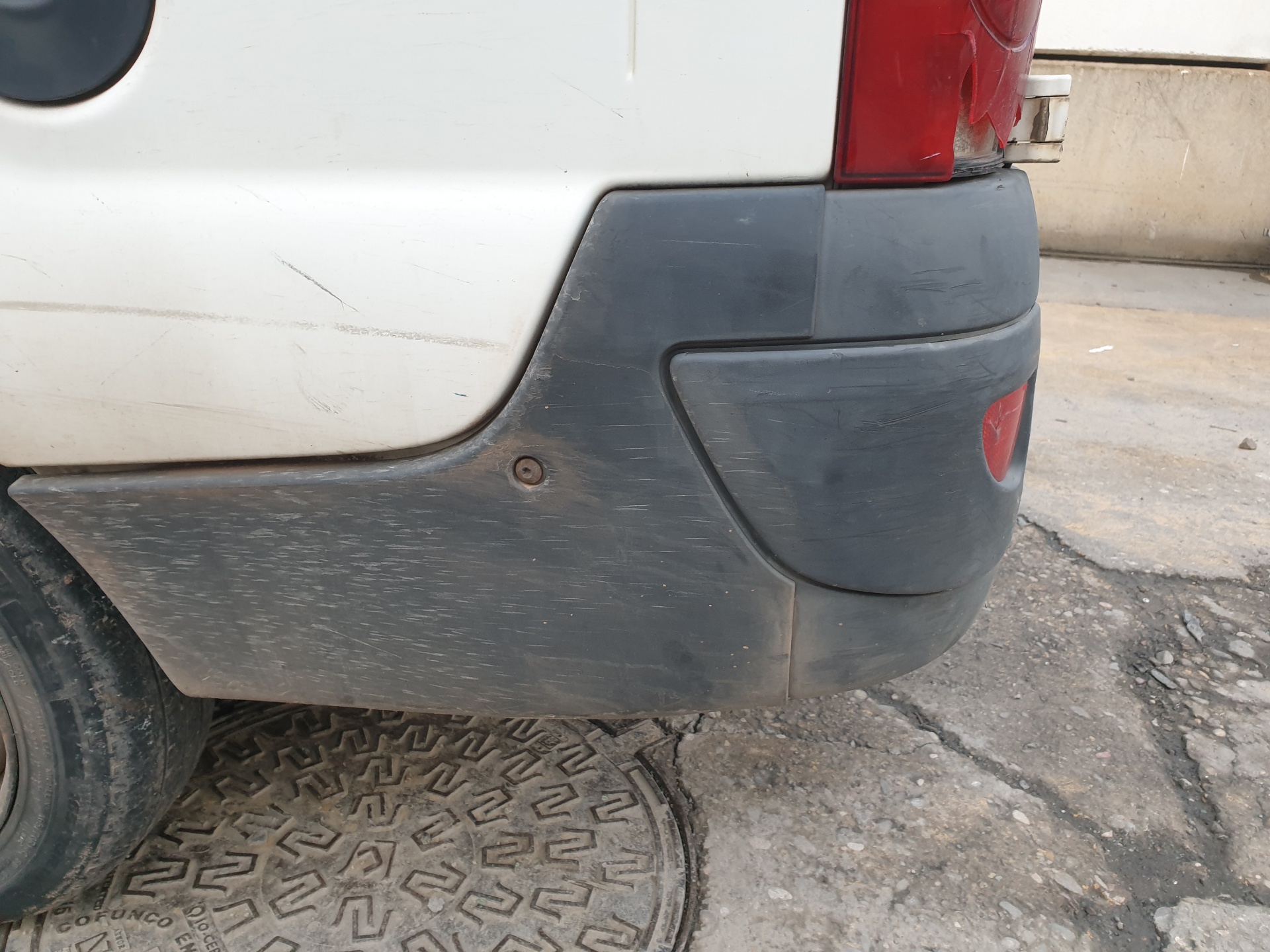 RENAULT Kangoo 1 generation (1998-2009) Priekšējo labo durvju logu pacelšanas motorīts 8200188551,8200188551 24238628