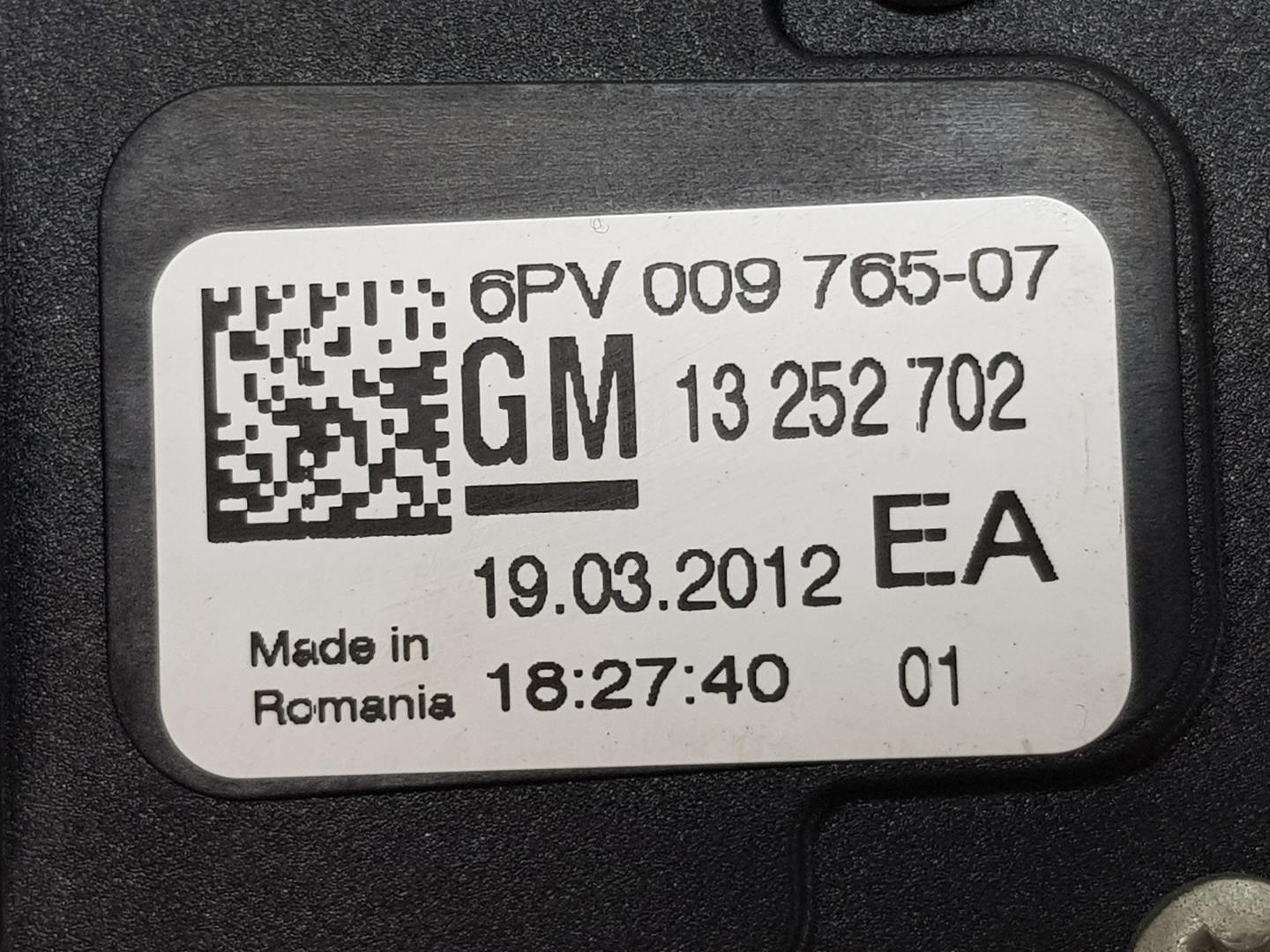 OPEL Astra J (2009-2020) Citas virsbūves detaļas 13252702, 13252702 24699972