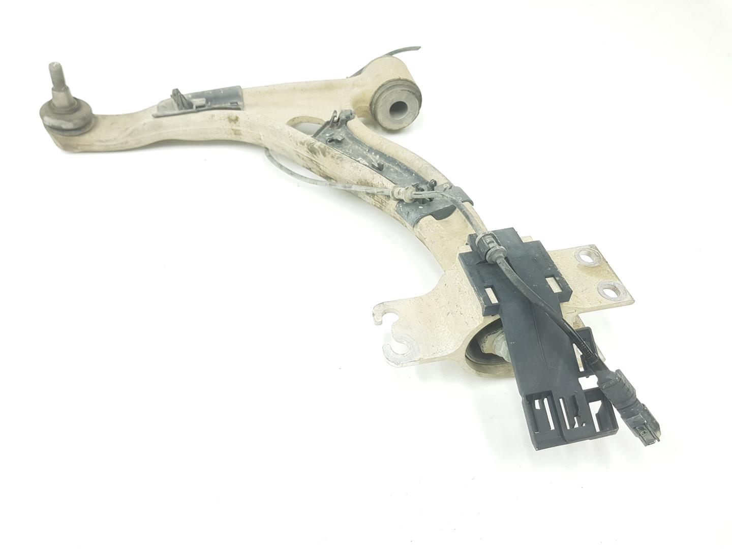 MERCEDES-BENZ A-Class W176 (2012-2018) Vänster främre arm A2465462543, A2463304800 24249241