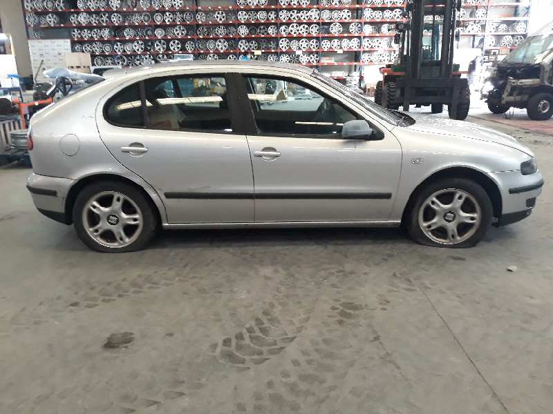 SEAT Leon 1 generation (1999-2005) Пряжка ремня безопасности переднего левого сиденья 1M0857705A,1M0857705A 19613170