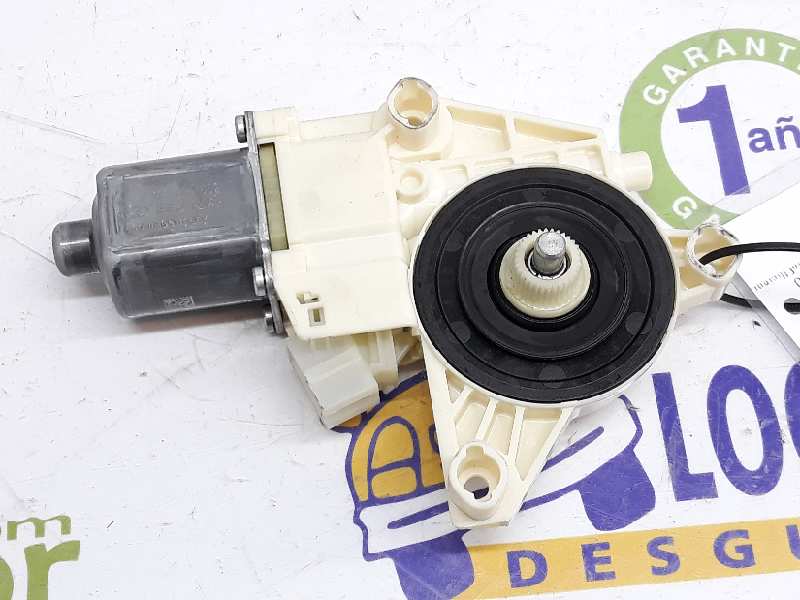 MERCEDES-BENZ C-Class W204/S204/C204 (2004-2015) Front Right Door Window Control Motor A2048200242, 971218100, 0130822502 19629468