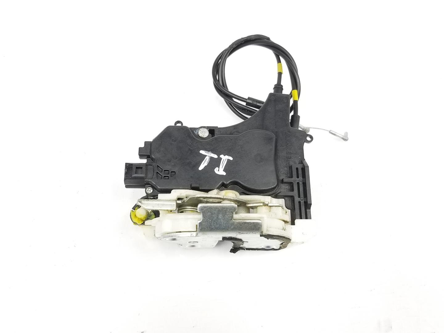 MITSUBISHI Lancer IX (2000-2010) Serrure de porte arrière gauche 5745A303, 5745A303 19801429