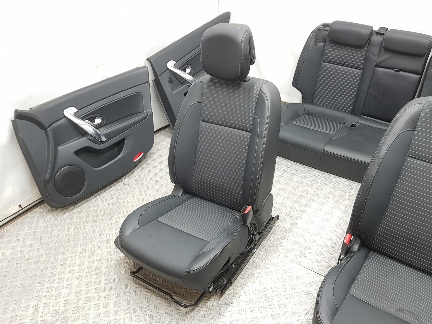 RENAULT Latitude 1 generation (2010-2020) Seats ASIENTOSDECUEROYTELA 24550006