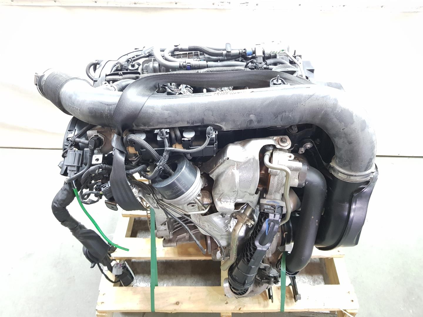 VOLVO XC60 1 generation (2008-2017) Engine D4204T4, 36012621 24977048