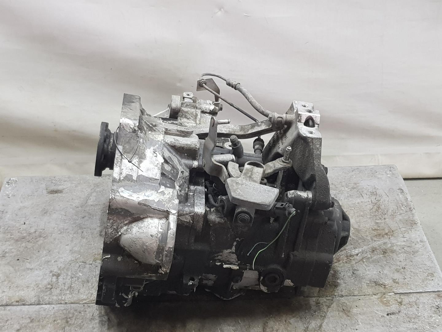 VOLKSWAGEN Touran 1 generation (2003-2015) Gearbox JYK, 1141CB 24958834