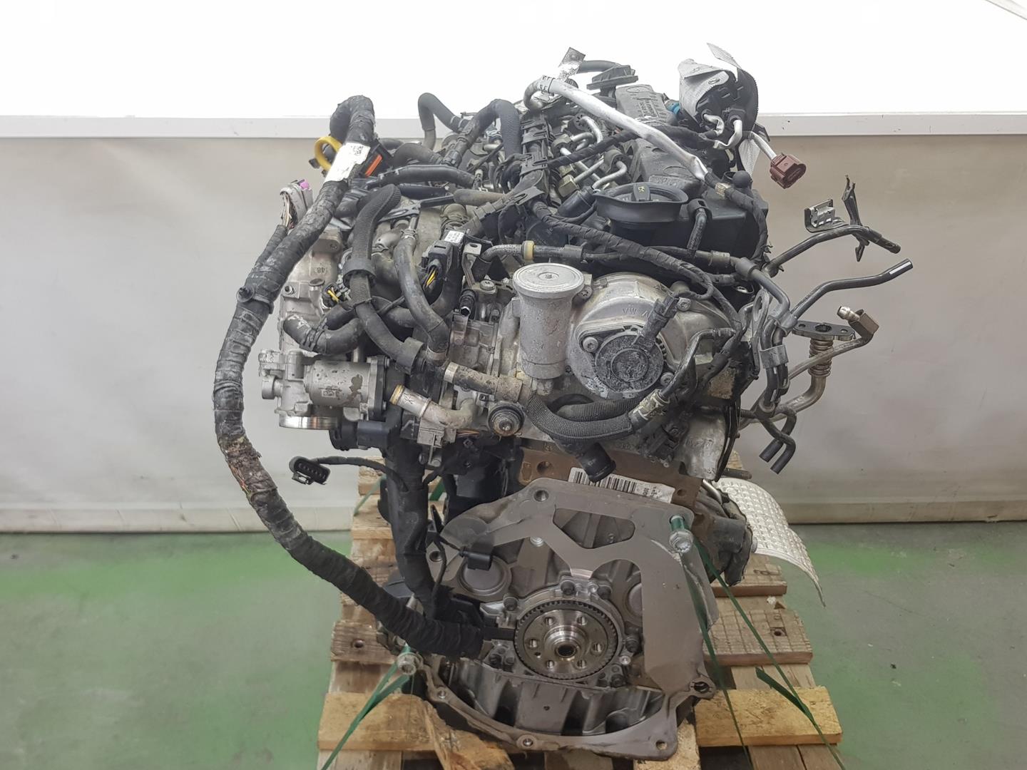 VOLKSWAGEN Variant VII TDI (2014-2024) Двигател CUNA, 04L100090L 25356496
